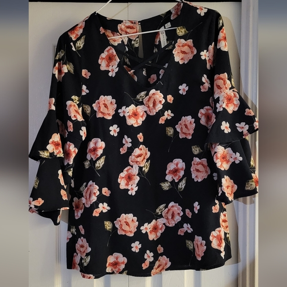 Sun n Moon Tops - Sun & Moon Womens Blouse Small